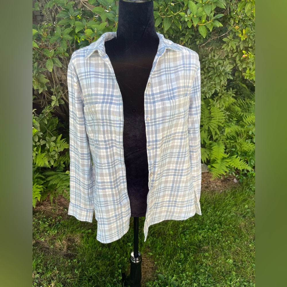 Croft & Barrow Blue and White Plaid Button Down Shirt